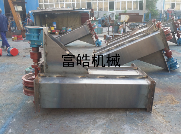 環(huán)鏈提升機(jī)適用于粉狀、顆粒狀物料